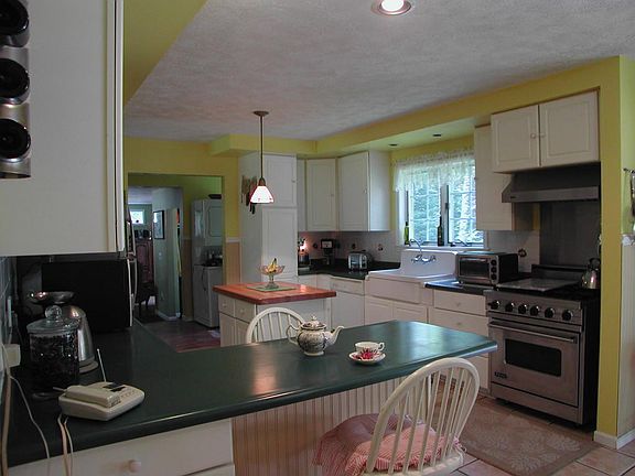 3rd image of 3486 Bermuda Ave