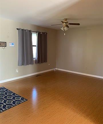 3rd image of 275 Sue Cir NW