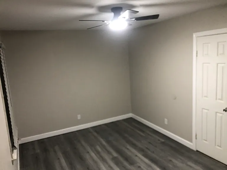 3318 Golden Oaks Ln — Photo 6