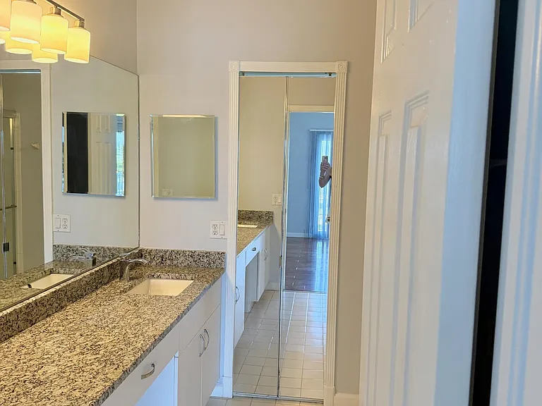 2351 NE 14th Street Cswy #537 — Photo 30
