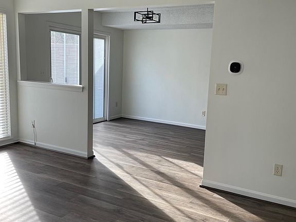 3rd image of 731 NE Swann Cir #731