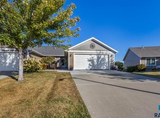 1127 N Lalley Ln, Sioux Falls, SD 57107