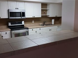 7710 NW 38th St, Hollywood, FL 33024