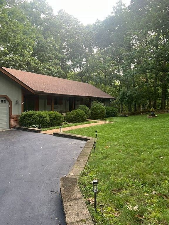 18577 Melrose Woods Dr - Property Image