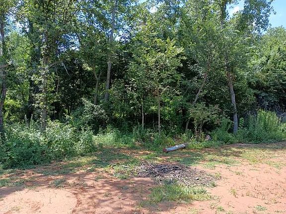 4th image of 4915 Oakbrook Dr