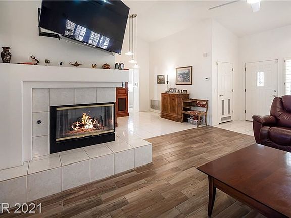 4th image of 2752 Pinkerton Dr