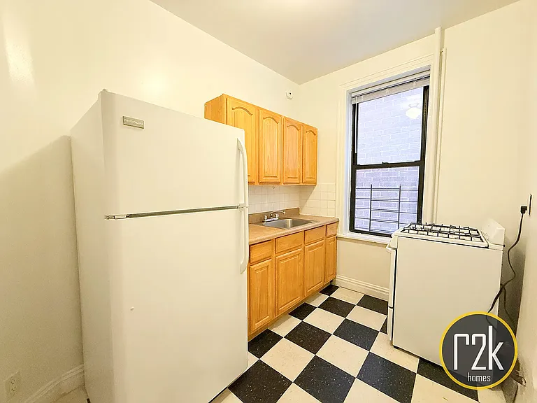 32-57 35th St #B1 — Photo 17