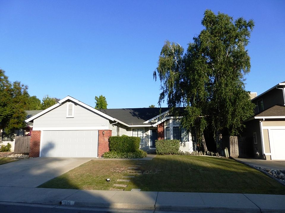 1st image of 916 Bluerock Dr