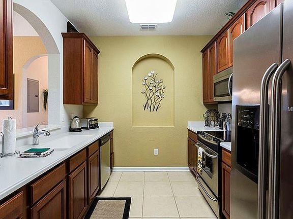 3rd image of 4024 Breakview Dr #202