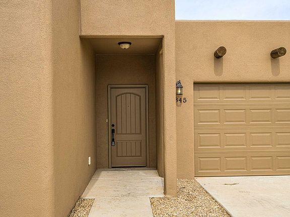 4th image of 3845 Via Del Valle