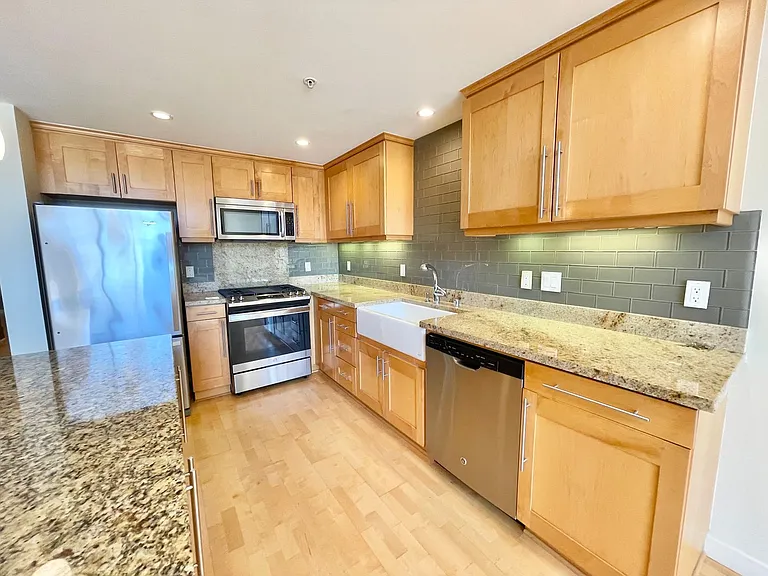 1247 Harrison St #10 — Photo 19