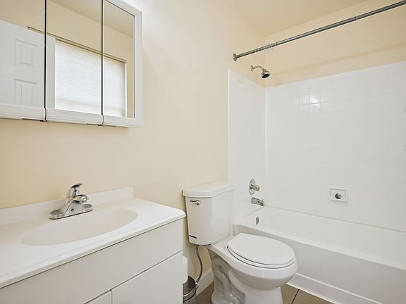4th image of 8266 Amity Cir #1