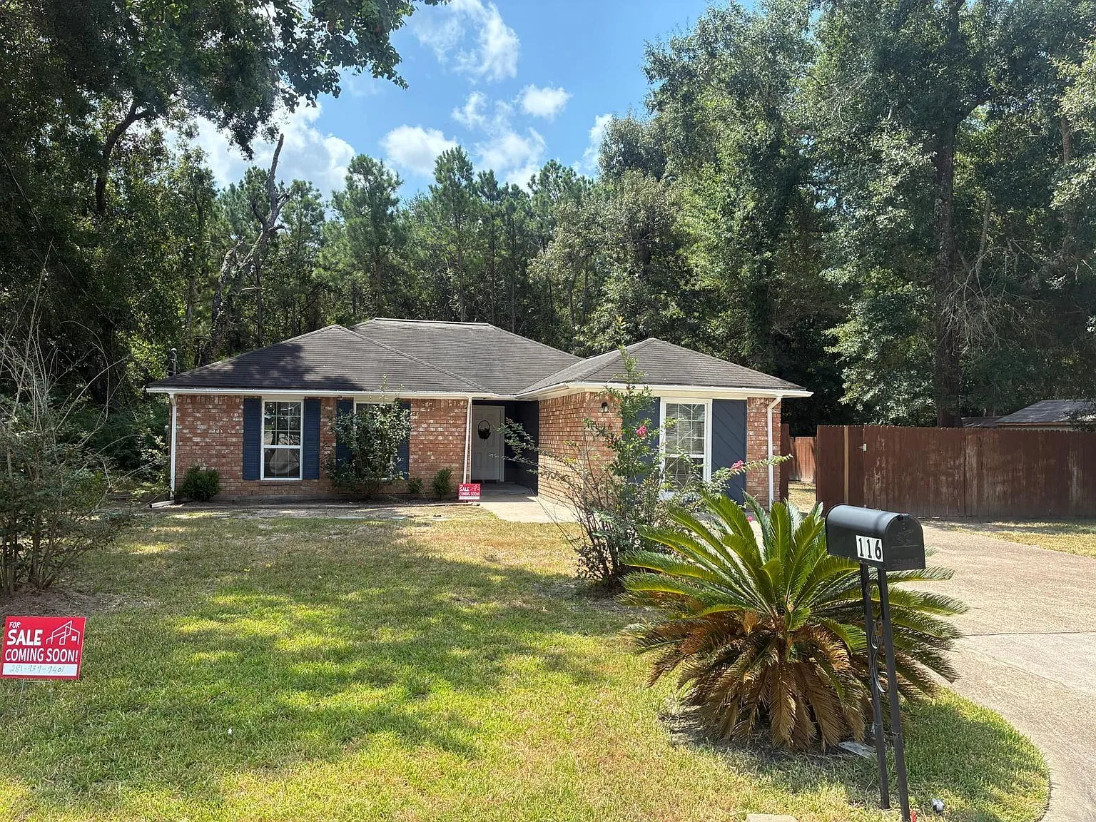 4 bed, 2.0 bath, 1711 sqft, $2,100 — Photo 2