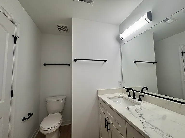 1163 W Wythe St — Photo 10