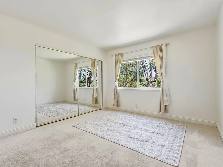 19 Thoreau Cir — Photo 9