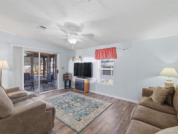 4th image of 326 Nesbitt Park Ave