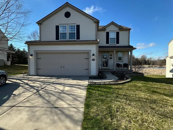 796 Apopka St, Waterford, MI 48327