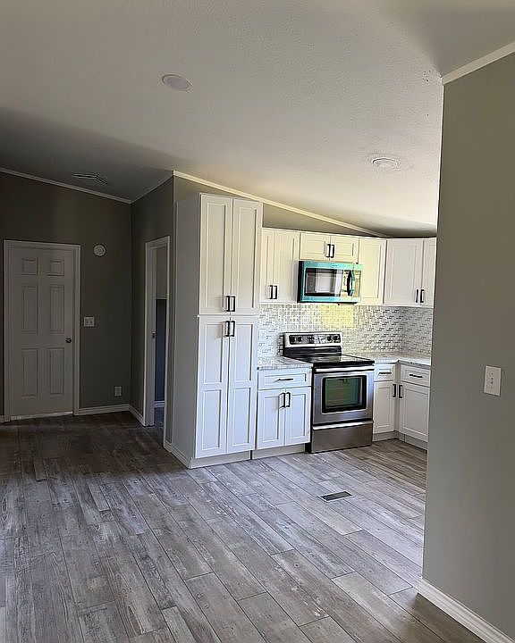 1st image of 4607 Hyak St