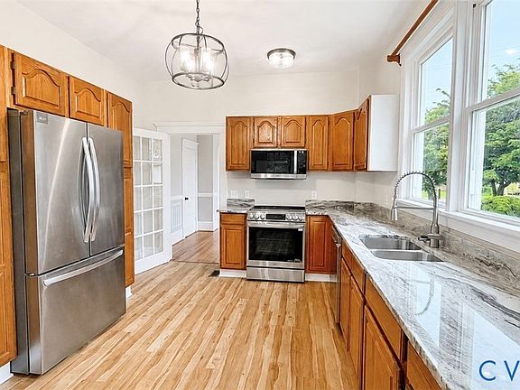 4th image of 106 Colonial Trl E