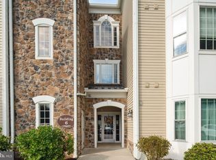 631 Creekside Dr, Brookhaven, PA