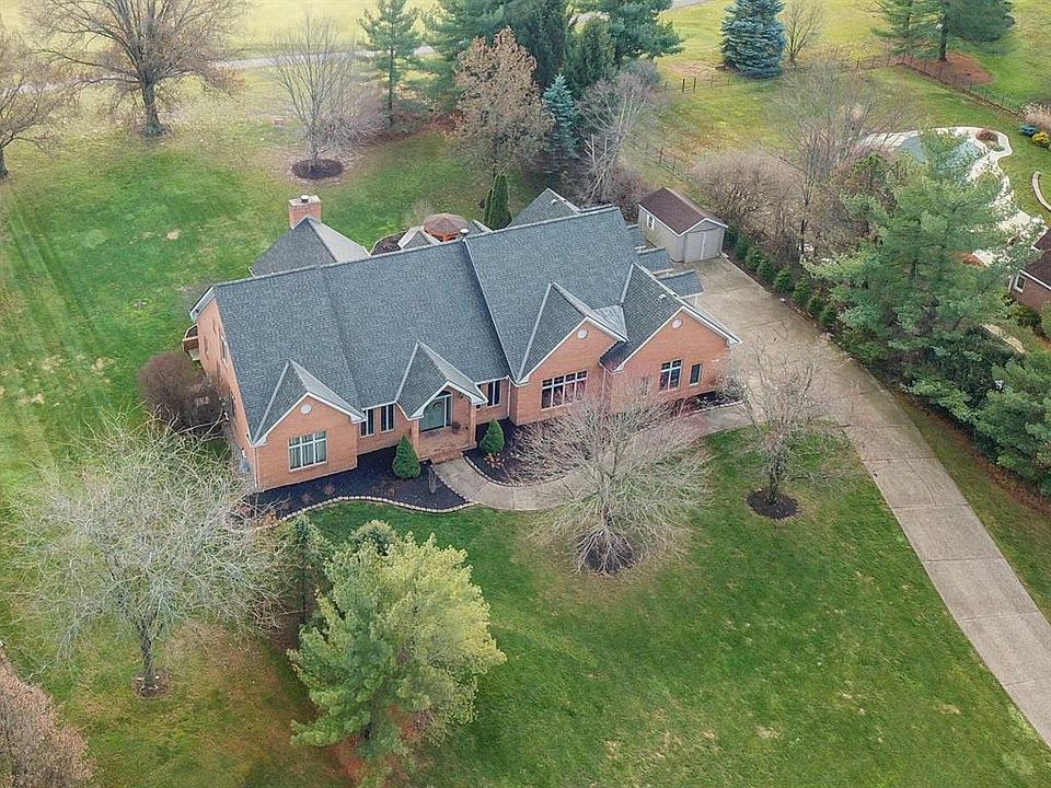1st image of 887 Country Club Dr