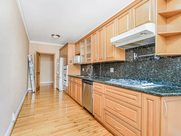 1810 Avenue N image 14 of 29