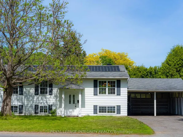 53 Overlake Dr, Ottawa, ON K2E 5V4