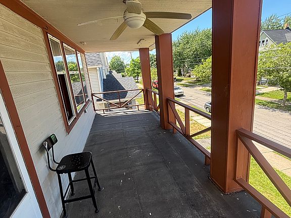 4th image of 3921 Henritze Ave #2