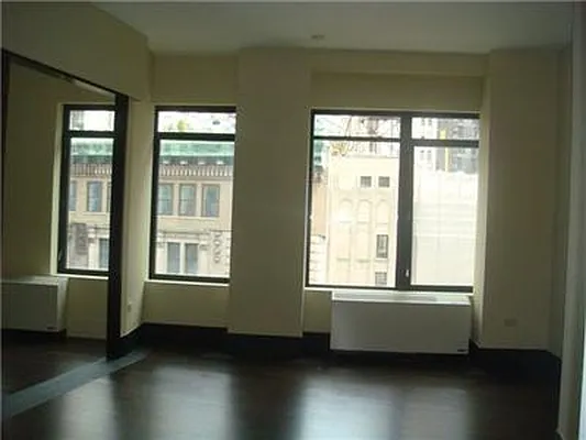 Rented by La Seven Inc. | media 22