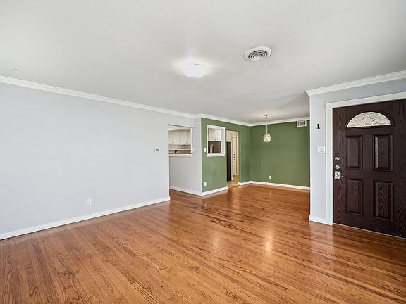 4th image of 2344 Highwood Dr