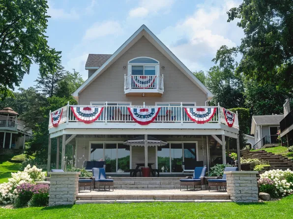31646 S Lake Shore Dr, Dowagiac, MI 49047