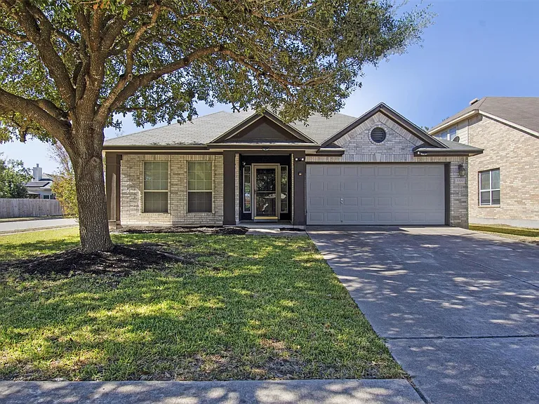 3300 Winding Shore Ln — Photo 1