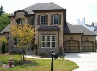 3920 Laurel Manor Ct, Raleigh, NC 27612