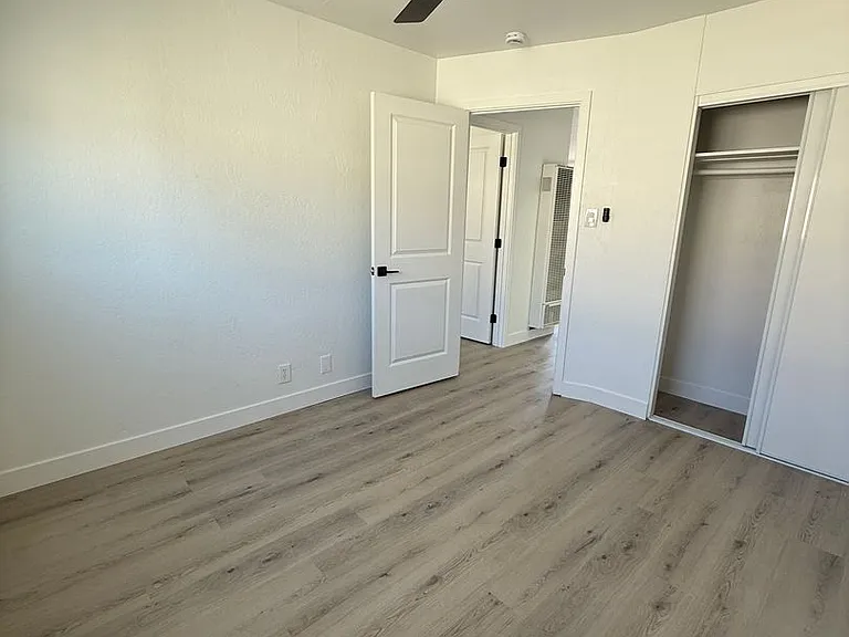 1308-1310 Leafwood — Photo 10