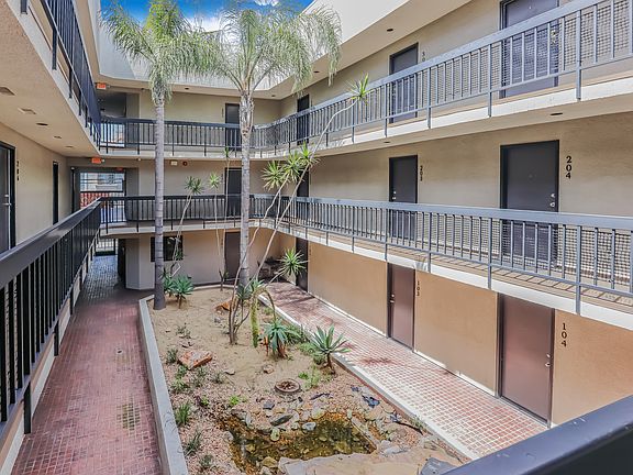 5th image of 1530 N Formosa Ave #212