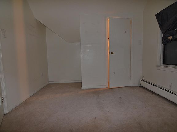 5th image of 12 Elm Ave #2