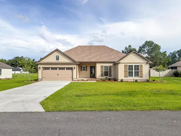 10 Fletcher Dr, Ray City, GA 31645