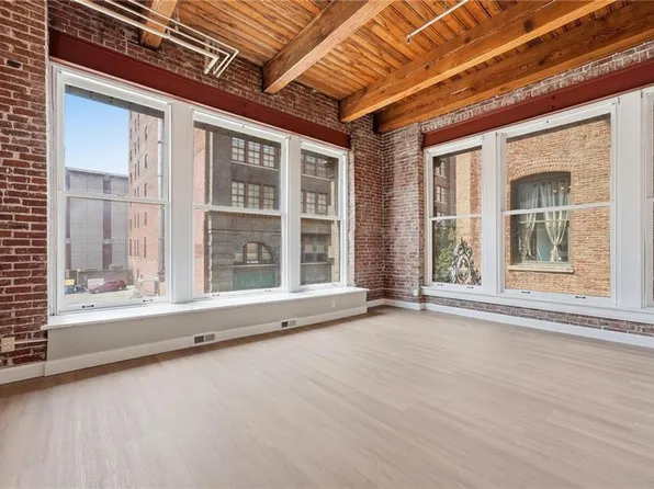 308 W 8th St APT 204, Kansas City, MO 64105
