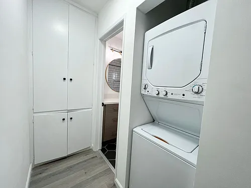1063 Justin Ave Photo 1