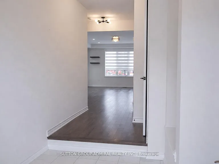 65 Barkerville Dr — Photo 17
