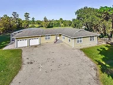 1st image of 1705 Pine Way