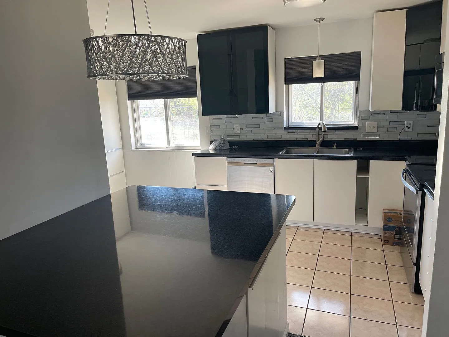 Lindbergh Schools - Completely Rehabbed 3 Br 2ba Available For Rent — Photo 4