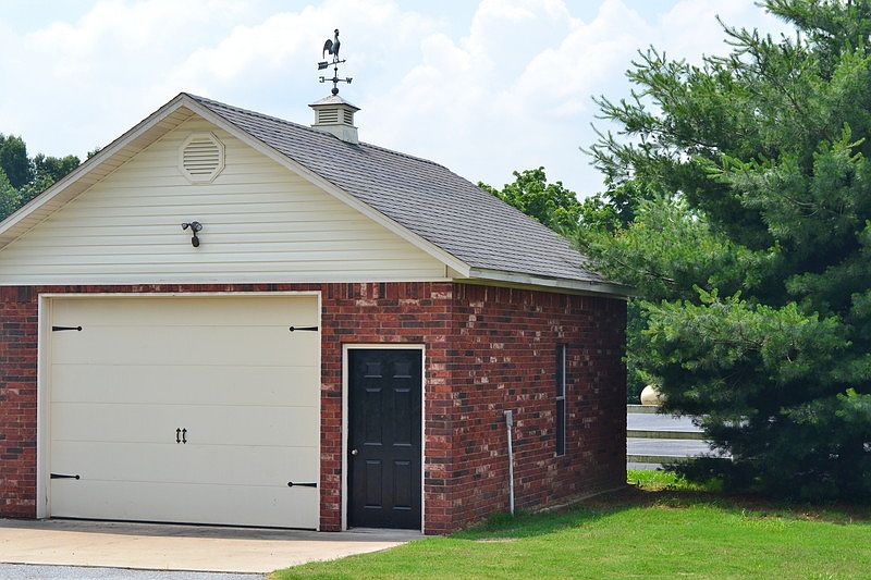 2nd image of 13166 Hickory Creek Rd