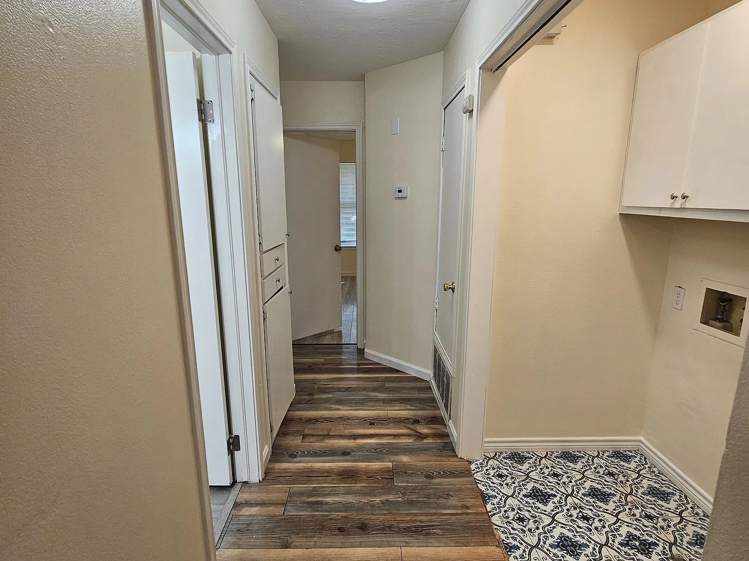 2 bed, 1.5 bath, 1223 sqft, $1,100 — Photo 4