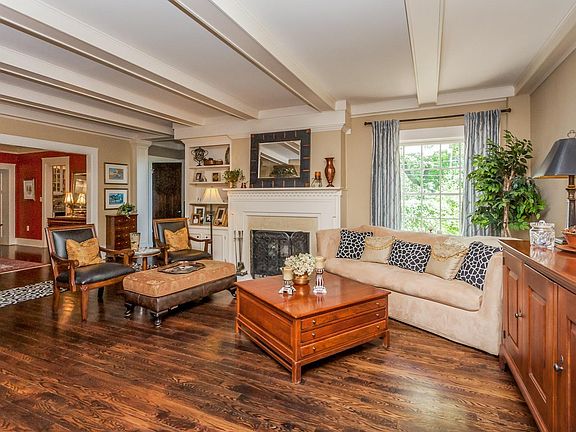 5th image of 536 Knollwood Dr SE