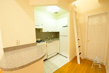 Rented by Peter Ashe