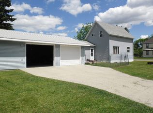 400 Windom St, Drayton, ND 58225