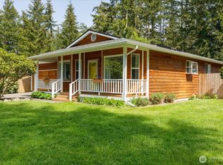 844 Shangri La Cir, Coupeville, WA 98239