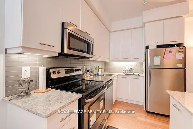 360 Square One Dr #302 — Photo 2