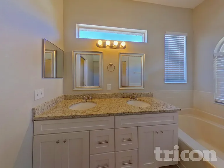 248 Wescliff Dr — Photo 8